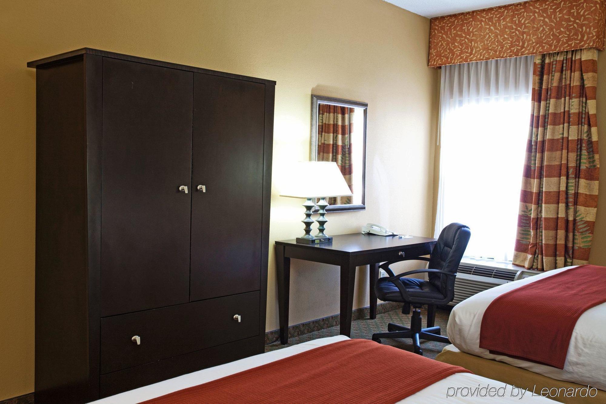 Holiday Inn Express Pascagoula-Moss Point By Ihg Room photo